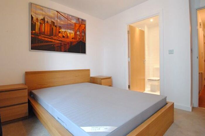 2 Bedroom Flat To Rent In Barge Walk, City Peninsula, London, SE10