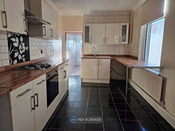 3 Bedroom Semi Detached House To Rent In Stanley Rd, Neath, SA10