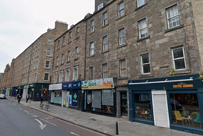 3 Bedroom Flat To Rent In , St Patrick Street, Edinburgh, EH8