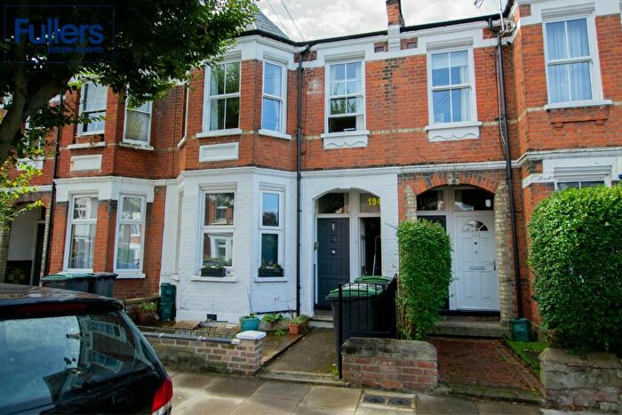 3 Bedroom Flat To Rent In Lyndhurst Road, London, N22