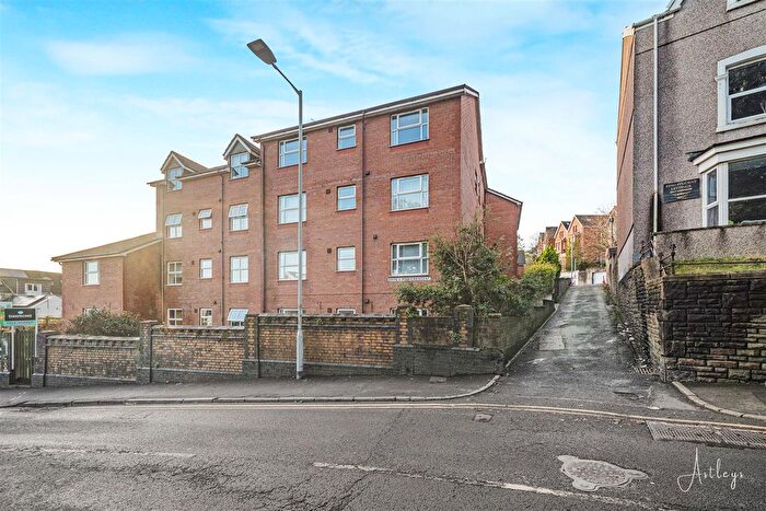 1 Bedroom Flat For Sale In Bryn Y Mor Crescent, Swansea, SA1