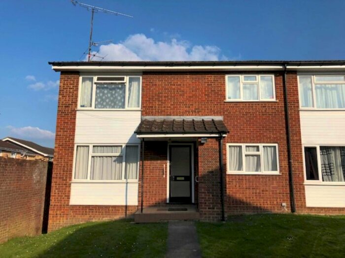 2 Bedroom Maisonette To Rent In Alexander Ave, Luton, LU3