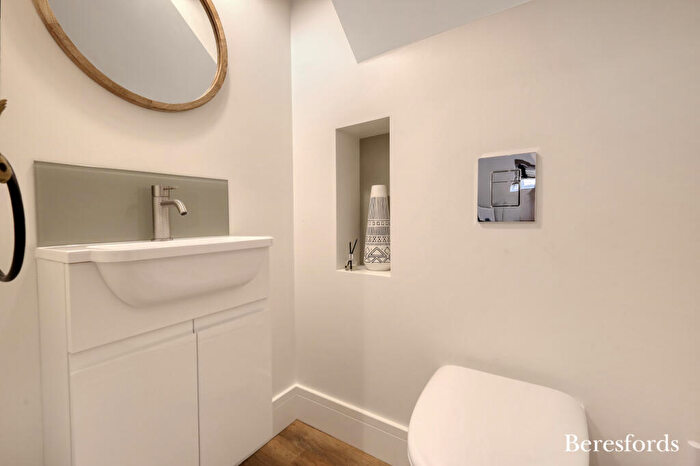 4 Bedroom Detached House For Sale In Broad Oaks Park, Colchester, CO4