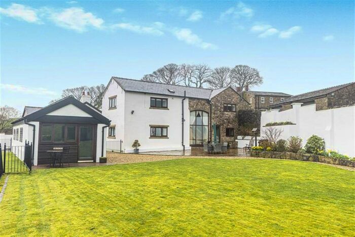 4 Bedroom Detached House For Sale In Croker Lane, Sutton, SK11