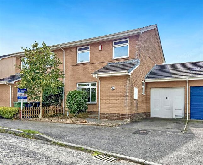 3 Bedroom Semi-Detached House For Sale In Westaway Close, Barnstaple, EX31