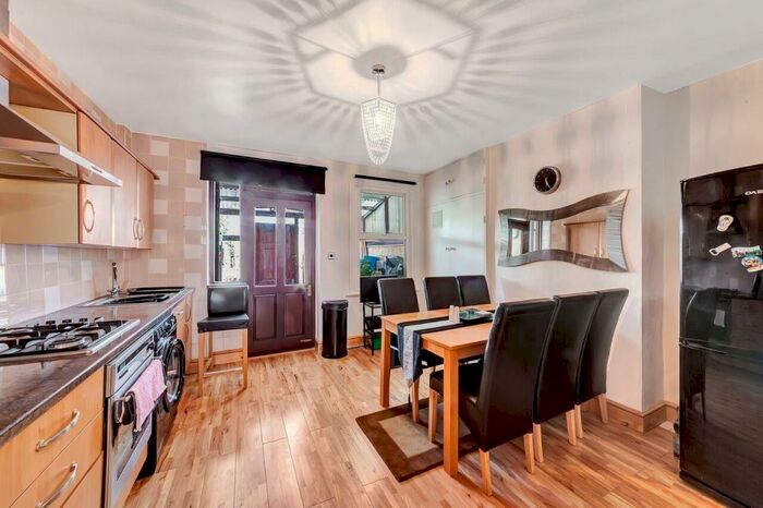 2 Bedroom Apartment To Rent In Wentworth Road, Croydon, CR0