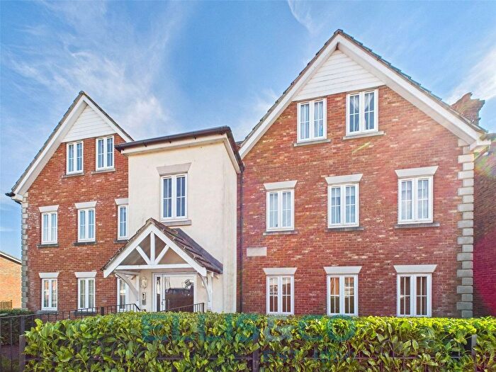 2 Bedroom Flat To Rent In Greyhound House, Shipbourne Road, Tonbridge, TN10