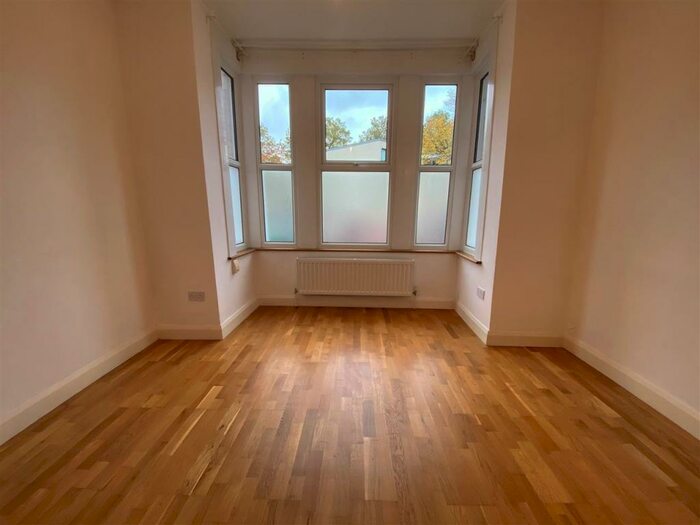 2 Bedroom Flat To Rent In Bramshill Gardens, London, NW5