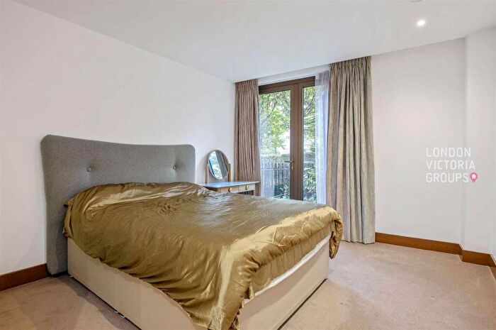 2 Bedroom Apartment For Sale In St. Dunstans House, - Fetter Lane, London, EC4A