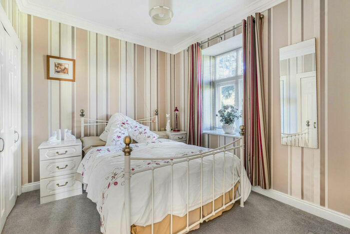1 Bedroom Apartment For Sale In Kings End, Bicester, OX26