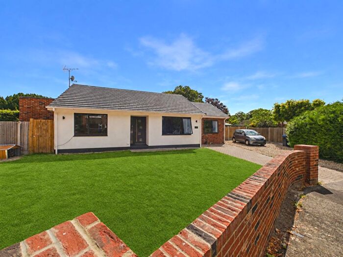 2 Bedroom Detached Bungalow For Sale In The Paddocks, Broadstairs, CT10