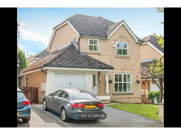 3 Bedroom Detached House To Rent In Tenterfields, Bradford, BD10
