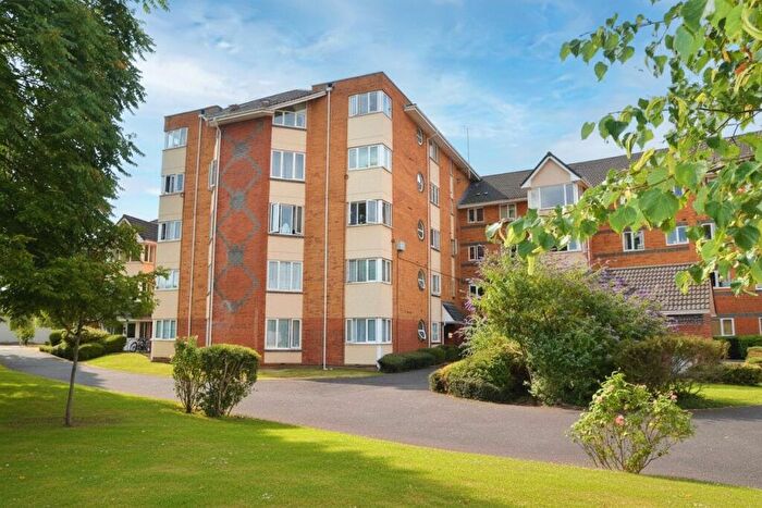 3 Bedroom Apartment For Sale In Winslet Place, Oxford Road, Reading, Berkshire, RG30