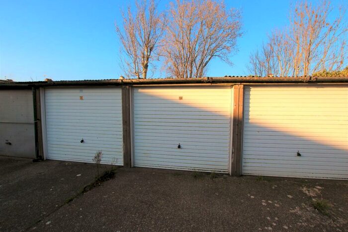 Property To Rent In Pilgrims Close, Worthing, West Sussex, BN14