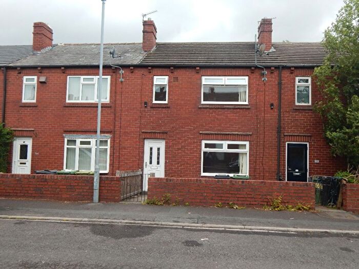 3 Bedroom Terraced House To Rent In Mortimer Avenue, Batley, WF17