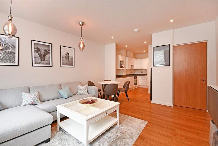 1 Bedroom Flat For Sale In Queens Building, City Centre, S1