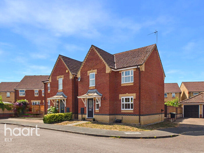 3 Bedroom Detached House For Sale In Clover End, Witchford, CB6