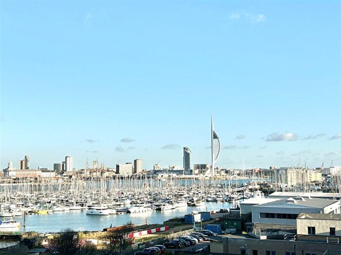 2 Bedroom Flat For Sale In Rope Quays, Gosport, PO12