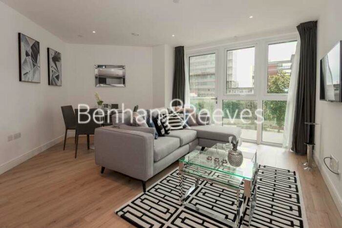 2 Bedroom Apartment To Rent In Sovereign Court, Hammersmith, W6