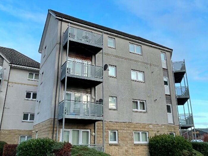 2 Bedroom Flat To Rent In Hawk Brae, Livingston, EH54
