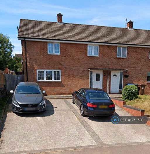 3 Bedroom Semi-Detached House To Rent In Woodgreen Avenue, Banbury, OX16