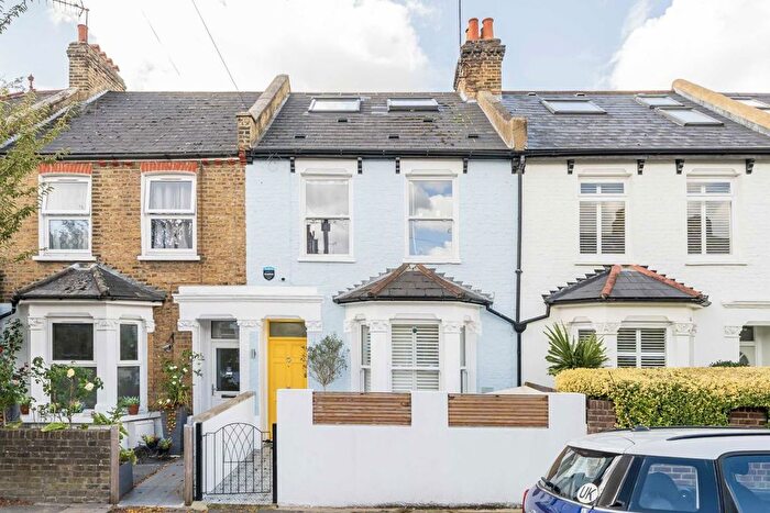 4 Bedroom Property To Rent In Cunnington Street, Chiswick, W4