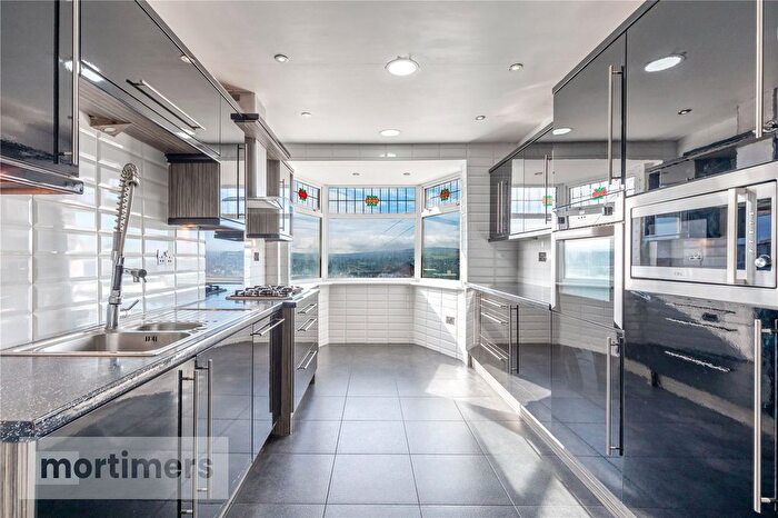 5 Bedroom Terraced House For Sale In Preston New Road, Blackburn, Lancashire, BB2