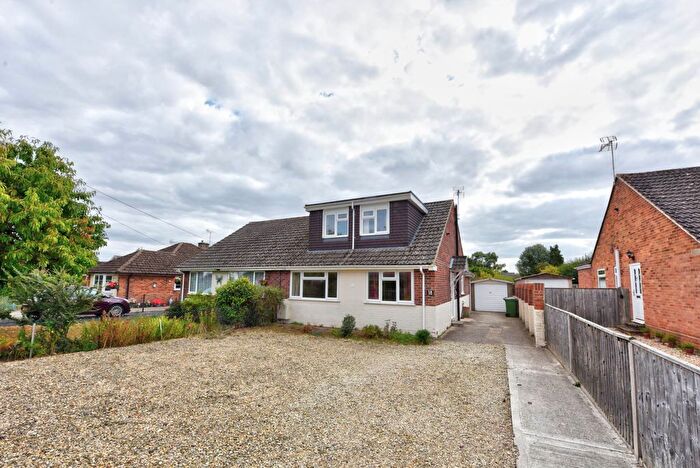 3 Bedroom Semi-detached House For Sale In Green Lane, Sonning Common, RG4