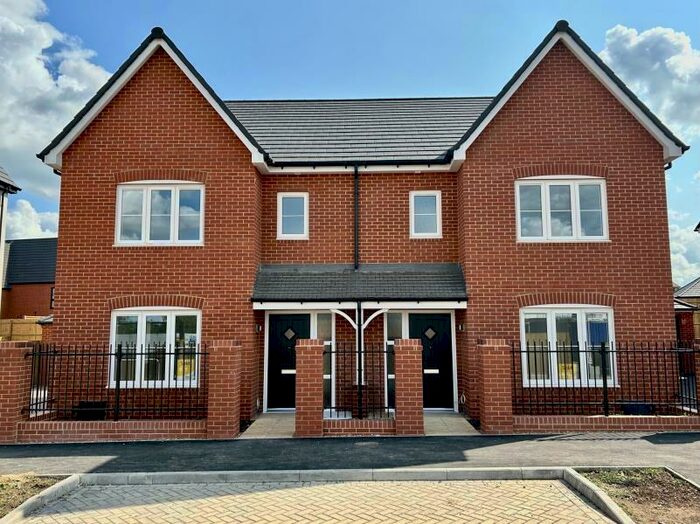 3 Bedroom Semi-Detached House To Rent In Heren Lane, Whitehouse Park, MK8