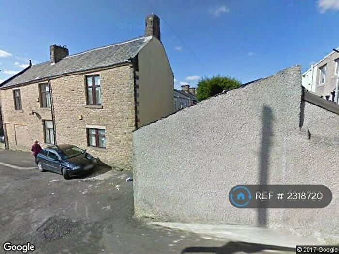 2 Bedroom Flat To Rent In Rhyddings Street, Oswaldtwistle, BB5