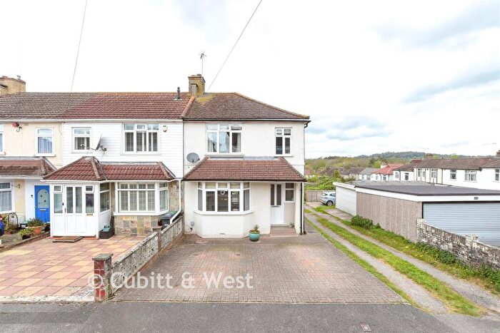 3 Bedroom Semi Detached House For Sale In Prince Albert Square, Redhill, Surrey, RH1