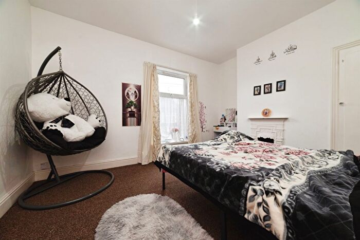 3 Bedroom Terraced House For Sale In Clumber Street, Hull, HU5