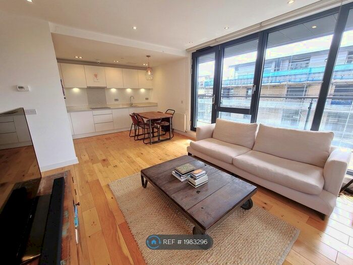 2 Bedroom Flat To Rent In Grand Regent Tower, London, E2