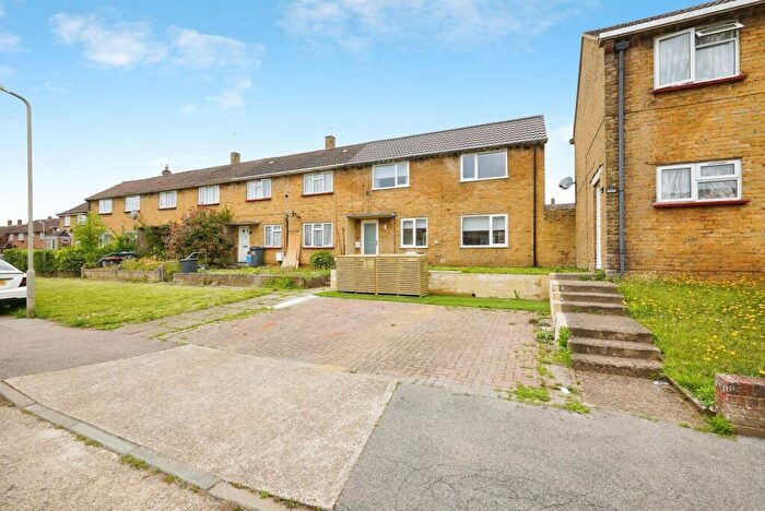3 Bedroom End Of Terrace House For Sale In Squire Avenue, Canterbury, Kent, CT2