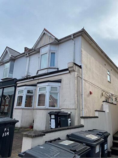 1 Bedroom Detached House To Rent In Alma Road, Bournemouth, BH9