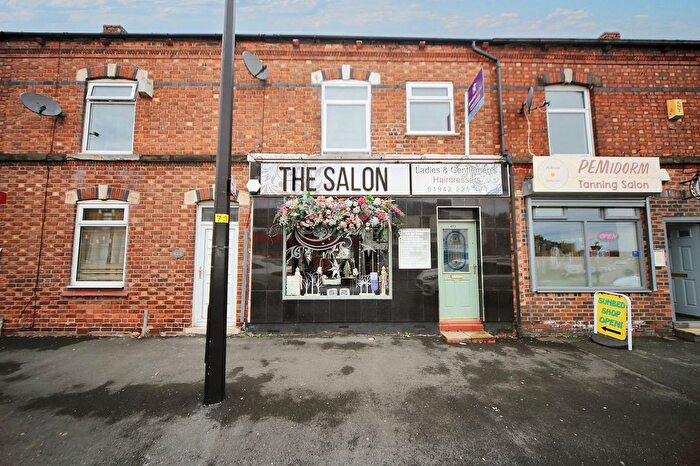 2 Bedroom Flat To Rent In Ormskirk Road, Wigan, WN5