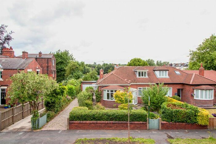 3 Bedroom Semi Detached Bungalow For Sale In Belgravia Road, St Johns, Wakefield, WF1