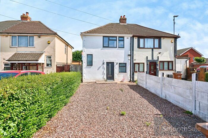 3 Bedroom Semi-Detached House For Sale In Norbury Avenue, Walsall, WS3