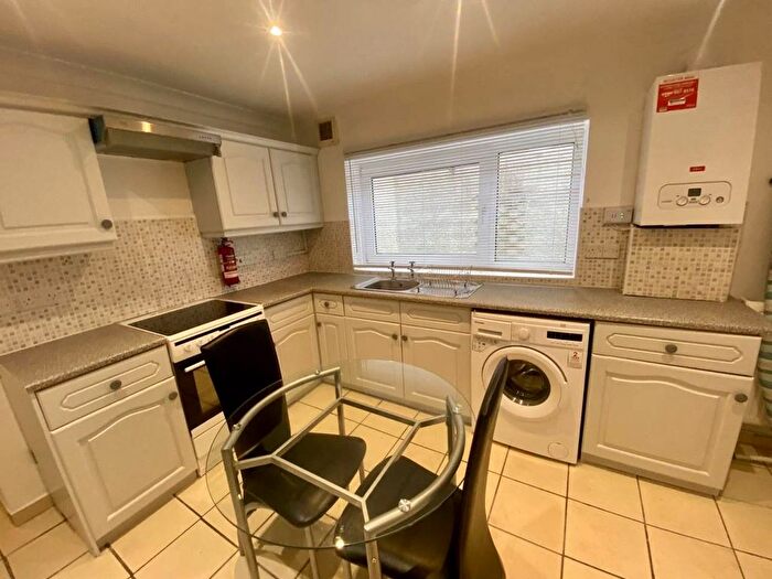 1 Bedroom Flat To Rent In Montpelier Terrace, Ffynone, Uplands, Swansea, SA1