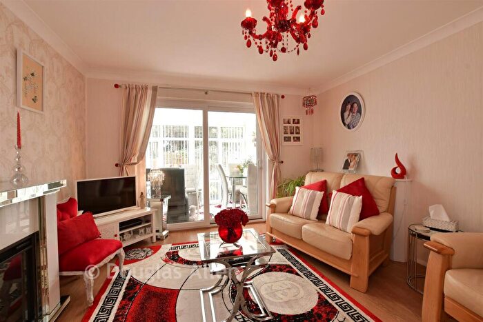 2 Bedroom Semi-Detached House For Sale In Nayland Close, Wickford, Essex, SS12