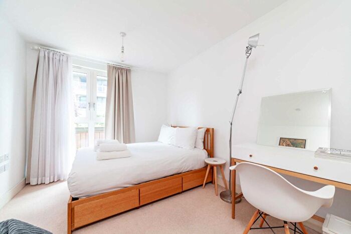 1 Bedroom Flat To Rent In Queensland Road, London, N7