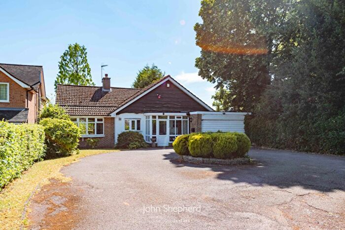 2 Bedroom Bungalow For Sale In Oakley Wood Drive, Solihull, West Midlands, B91