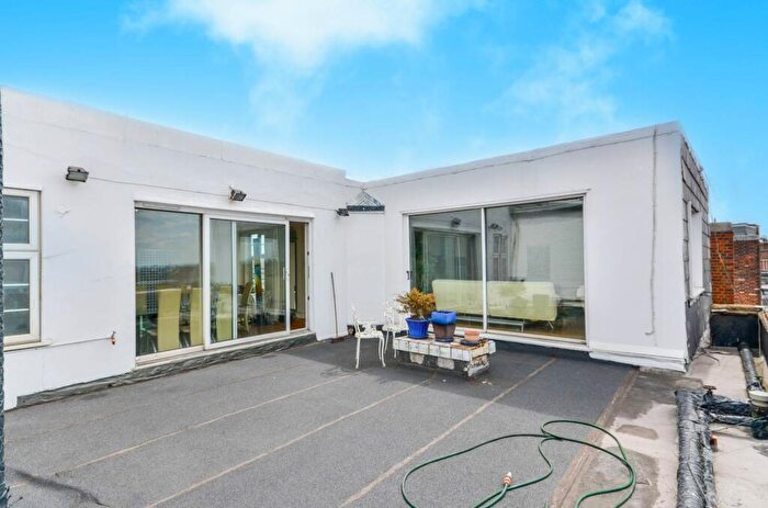 2 Bedroom Flat To Rent In Swiss Cottage, Swiss Cottage, London, NW3