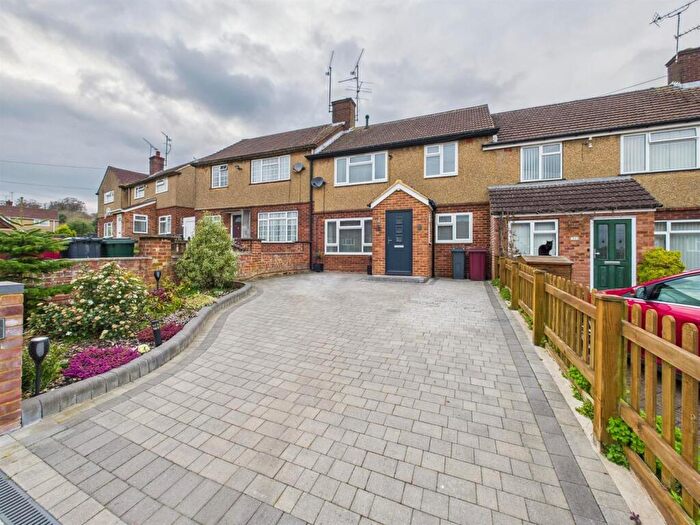 3 Bedroom Terraced House For Sale In Brockley Close, Tilehurst, Reading, RG30