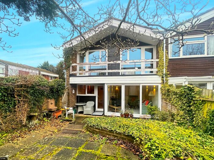 3 Bedroom End Of Terrace House For Sale In Milton Lawns, Chesham Bois, Amersham, HP6