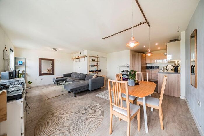 3 Bedroom Flat To Rent In Homerton Road, Matchmakers Wharf, E9