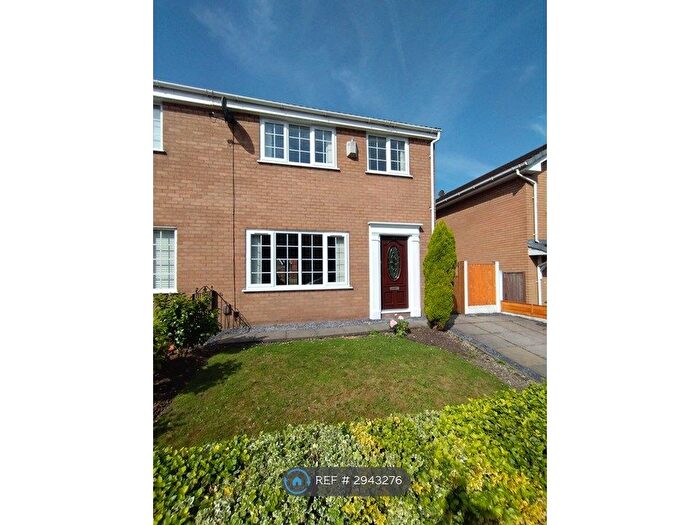 3 Bedroom Semi Detached House To Rent In Bleakledge Grove, Wigan, WN2