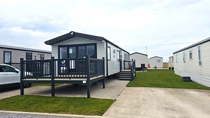 2 Bedroom Caravan For Sale In Hornsea, Hornsea, HU18