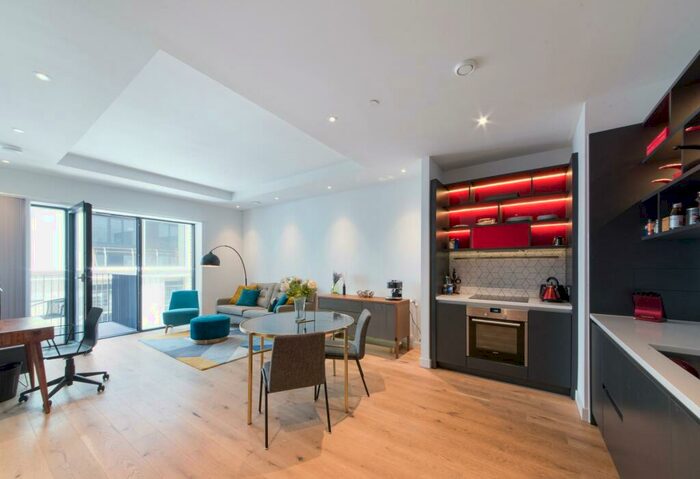 1 Bedroom Apartment To Rent In Modena House, London City Island, London, E14