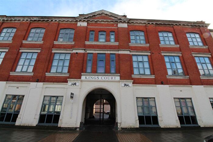 2 Bedroom Flat To Rent In - Wright Street, Hull, HU2